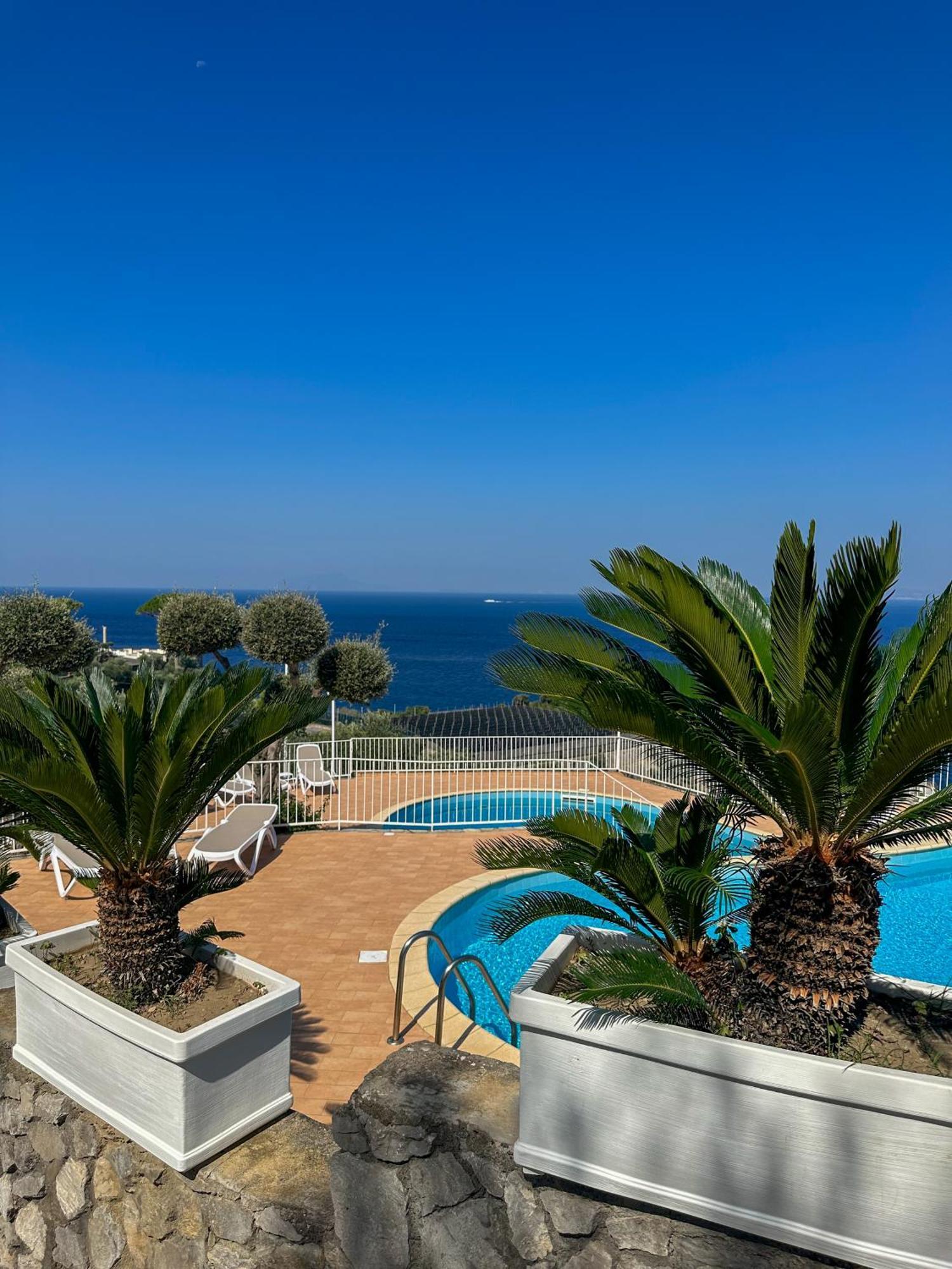 Villaggio Villa Lubrense マッサ・ルブレンセ エクステリア 写真