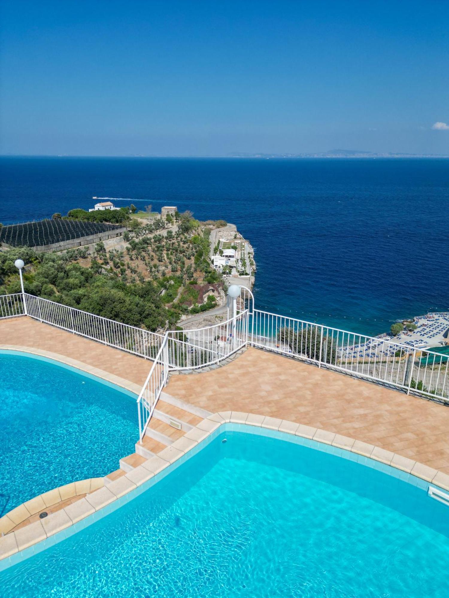 Villaggio Villa Lubrense マッサ・ルブレンセ エクステリア 写真