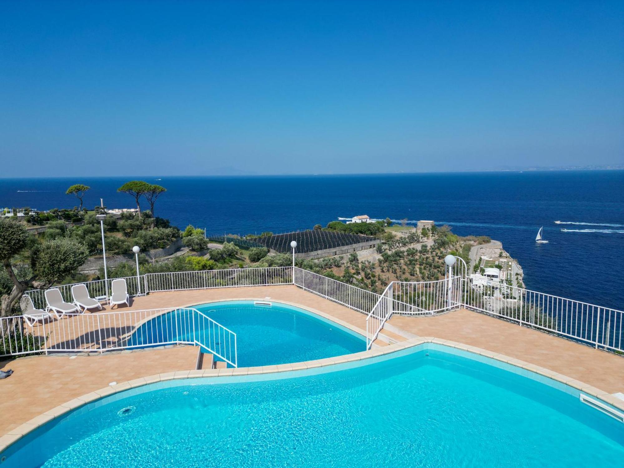 Villaggio Villa Lubrense マッサ・ルブレンセ エクステリア 写真
