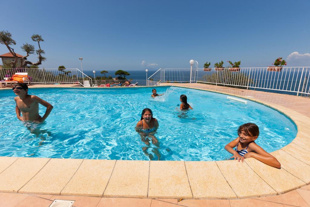Villaggio Villa Lubrense マッサ・ルブレンセ エクステリア 写真